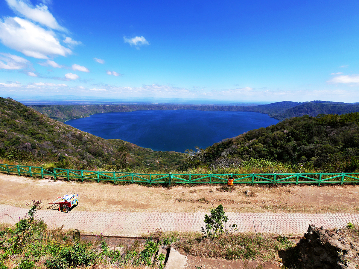 Nicaragua: MASAYA Catarina: Die Laguna de Apoyo