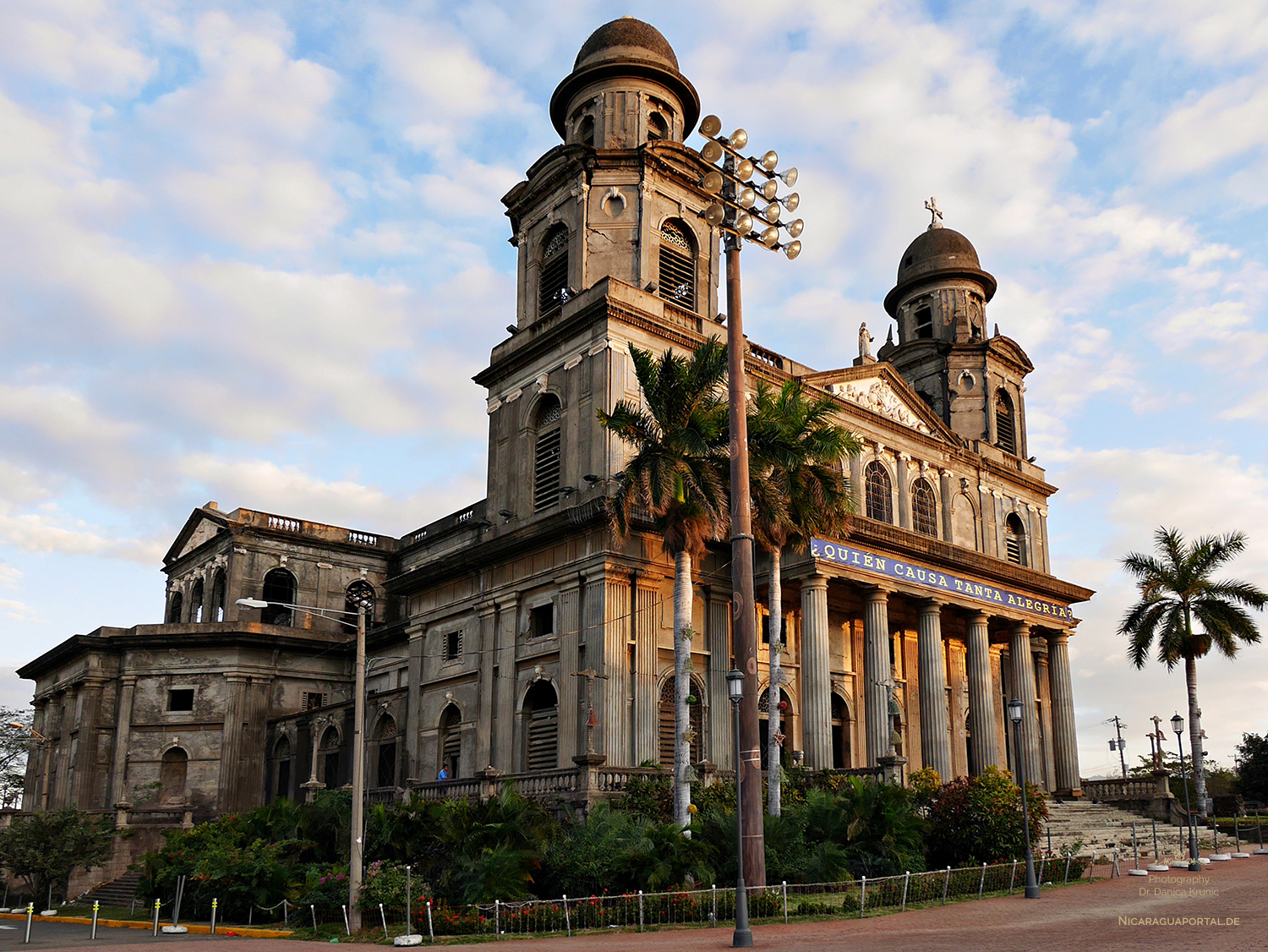 Nicaragua: MANAGUA: Die Kathedrale Santiago de Managua auf der Plaza de la ...
