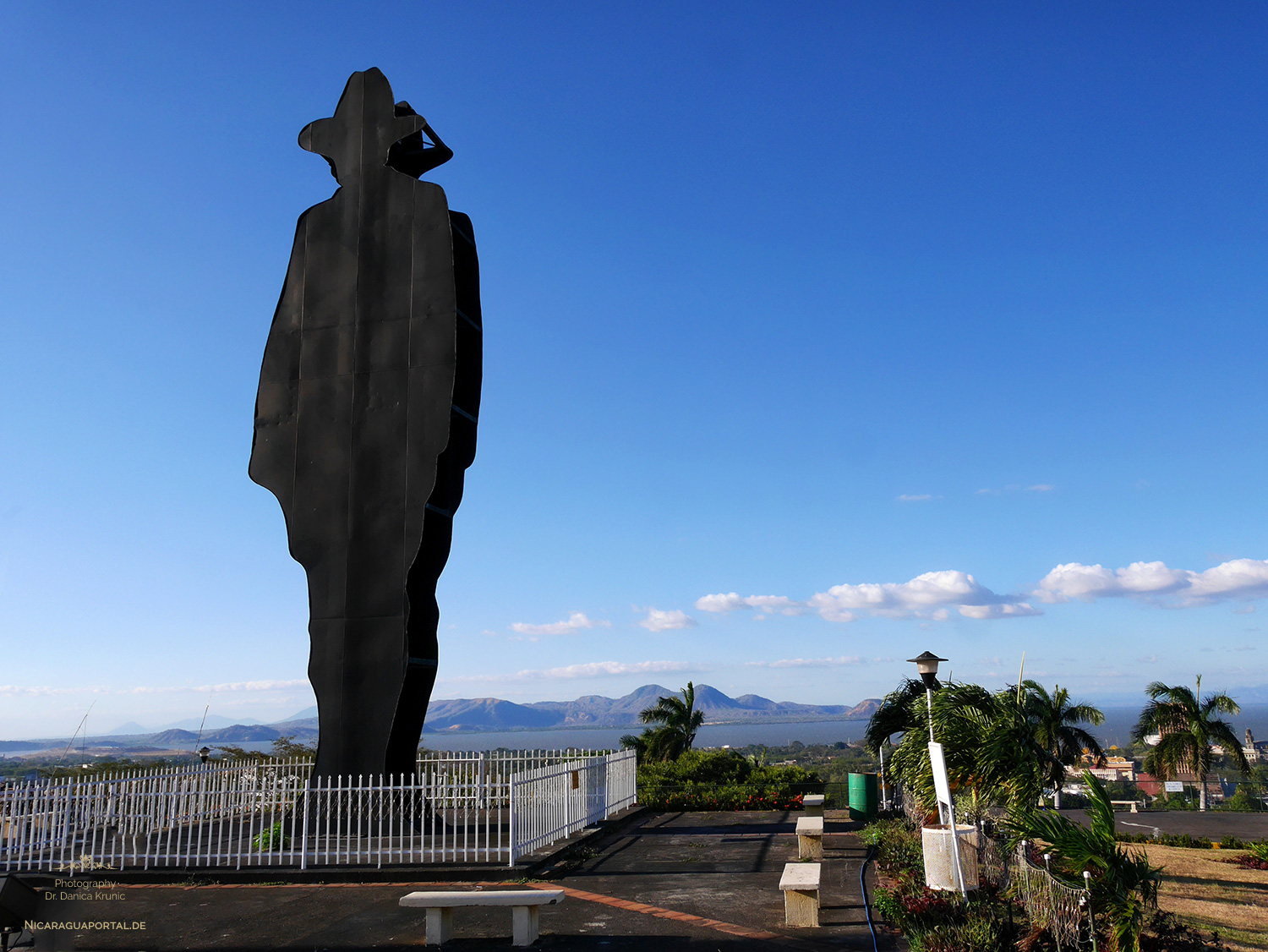 Nicaragua: MANAGUA: Loma de Tiscapa: Sandino