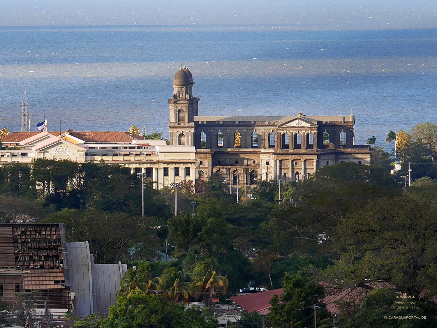 Nicaragua: MANAGUA: Die Kathedrale Santiago de Managua auf der Plaza de la Revolution